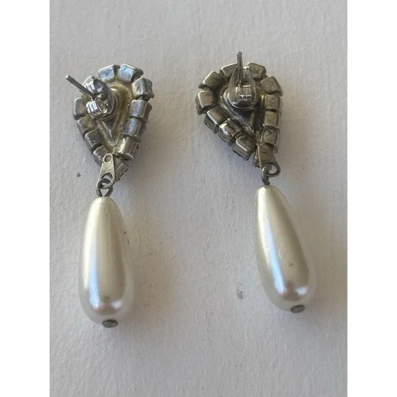 Earrings Purple Rhinestones Pearl Gold Tone Jewelry About 1" - Picture 4 of 4